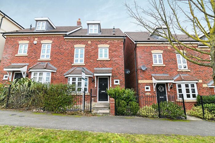 4 Bedroom Semi-Detached House To Rent In Hill View Road, Malvern, WR14