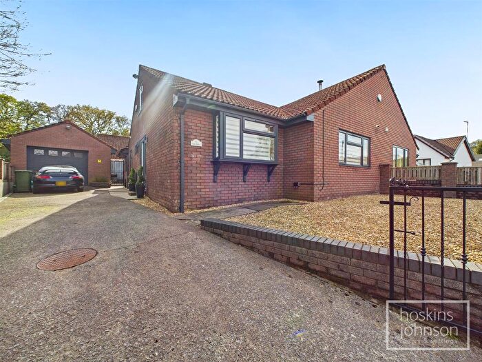 3 Bedroom Semi-Detached Bungalow For Sale In Rock Terrace, Ynysybwl, CF37