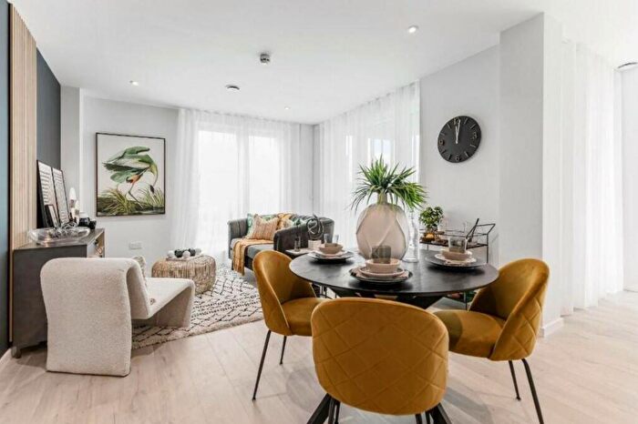 1 Bedroom Apartment For Sale In Water Lane, Leeds, LS11