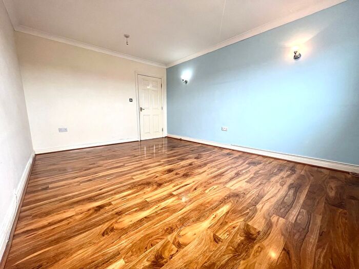 2 Bedroom Flat To Rent In Marine Drive, Barking, IG11