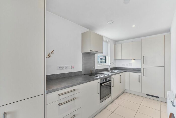 1 Bedroom Flat To Rent In Bessemer Place, London, SE10