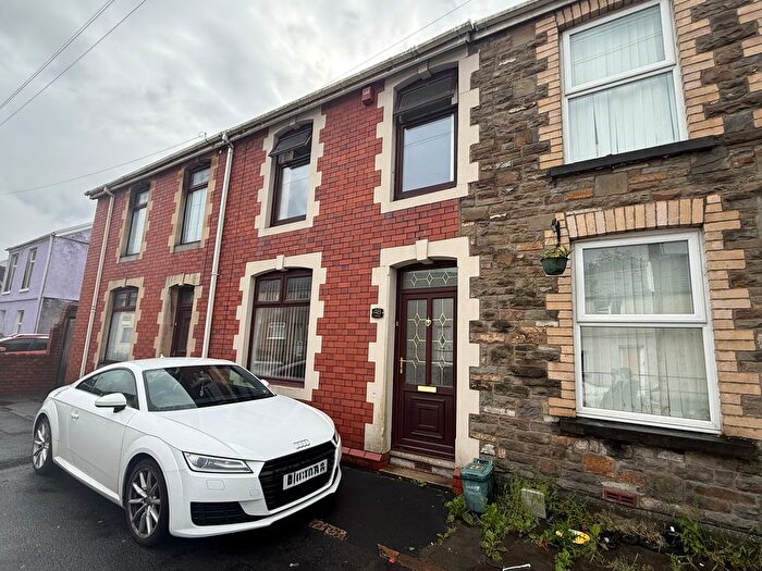 3 Bedroom Property To Rent In Panteg, Llanelli, SA15