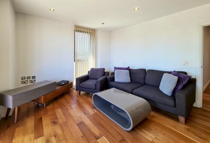 2 Bedroom Flat To Rent In The Residence Hoxton, Crondall Street, London, N1