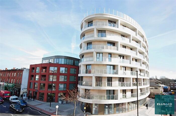 1 Bedroom Apartment To Rent In Regents Park Road, Finchley, N3