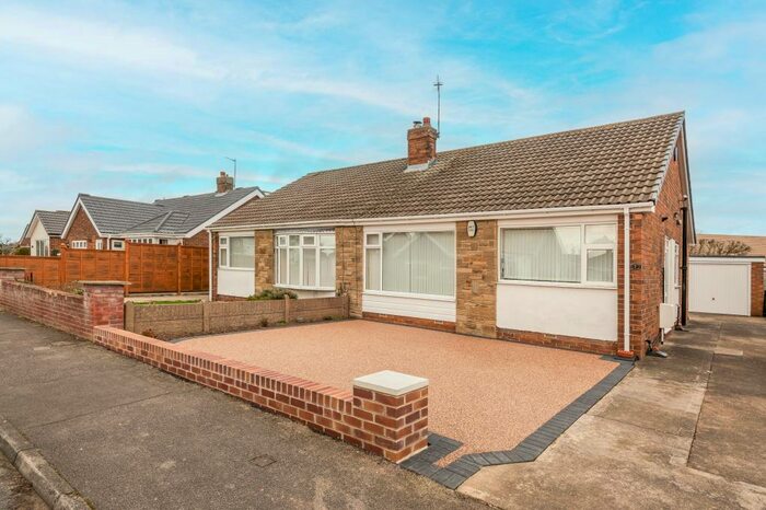 2 Bedroom Bungalow To Rent In Wendel Avenue, Barwick In Elmet, Leeds, LS15
