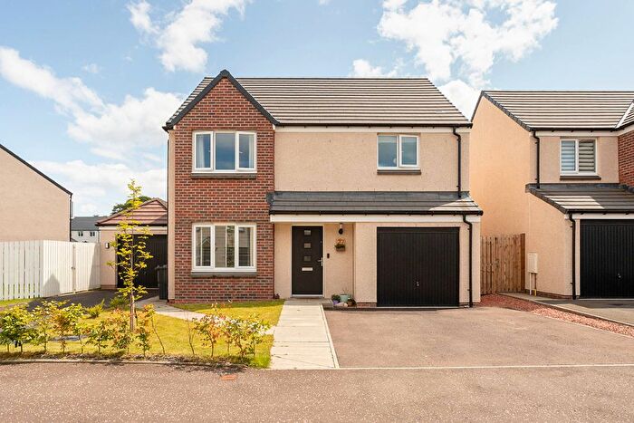 4 Bedroom Detached House For Sale In Seggie Drive, Guardbridge, St Andrews, Fife, KY16