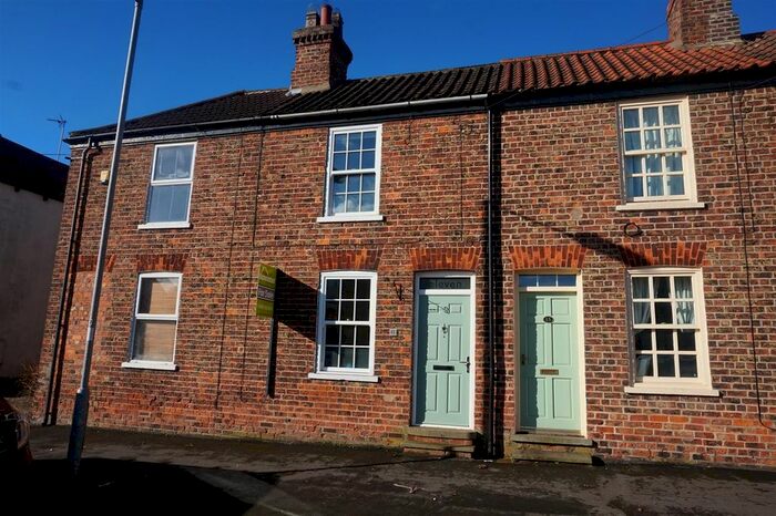 2 Bedroom Cottage To Rent In Main Street, Elloughton, HU15