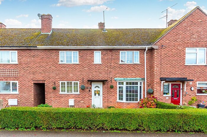 3 Bedroom Terraced House For Sale In Dryden Street, Raunds, NN9