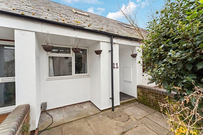 1 Bedroom Maisonette To Rent In St. Helens Mews, Abingdon, OX14