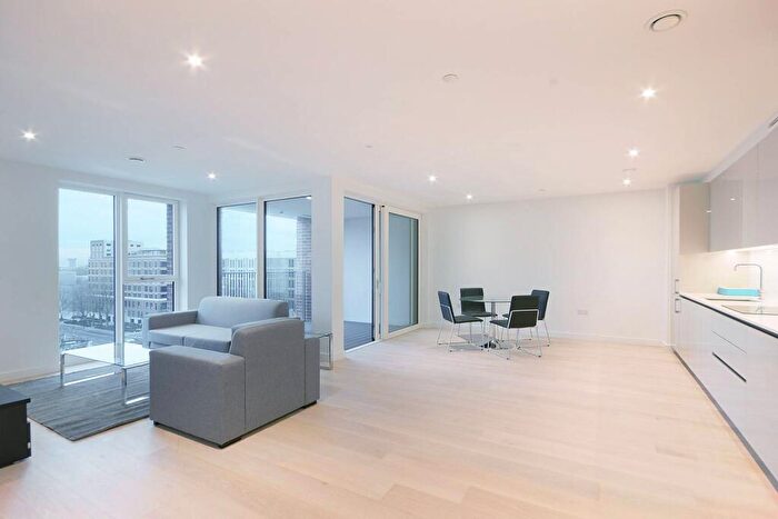 2 Bedroom Flat To Rent In Deacon Street, Elephant And Castle, SE17