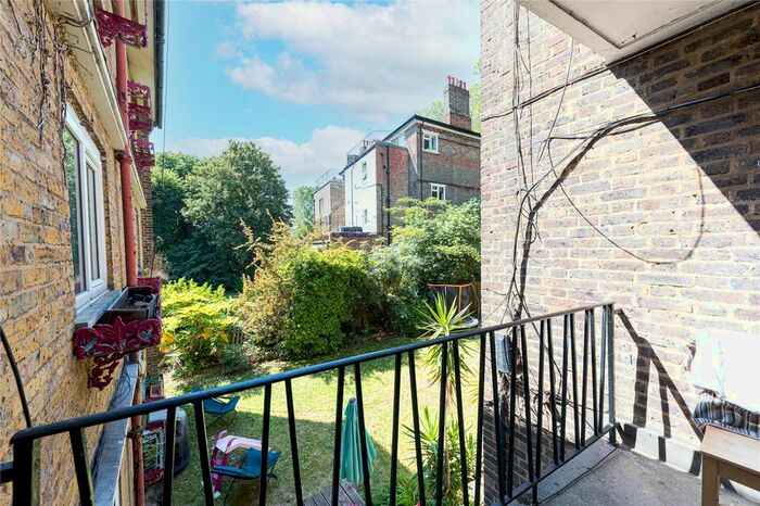 4 Bedroom Flat To Rent In Highbury New Park, London, N5