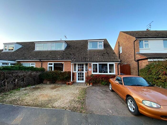 3 Bedroom Semi-Detached Bungalow For Sale In Manor Lane, Ettington, Stratford-upon-Avon, CV37