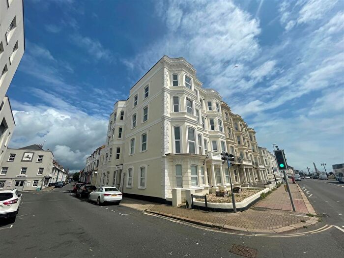 1 Bedroom Flat To Rent In Beach View, Marine Parade, Worthing, BN11
