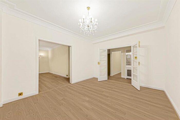 3 Bedroom Flat To Rent In Viceroy Court, Prince Albert Road, NW8