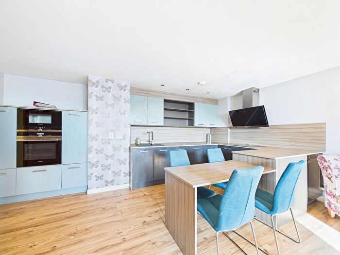 2 Bedroom Flat To Rent In Duke House, Princes Street, Swindon, SN1