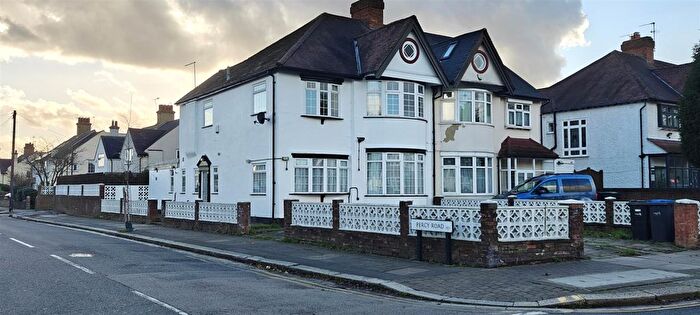 4 Bedroom End Of Terrace House To Rent In Ridge Avenue, Winchmore Hill, N21