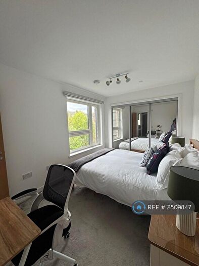 2 Bedroom Flat To Rent In Shrubhill Walk, Edinburgh, EH7