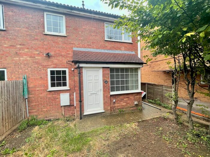 1 Bedroom Property To Rent In Mount Pleasant Road, Leagrave, Luton, LU3