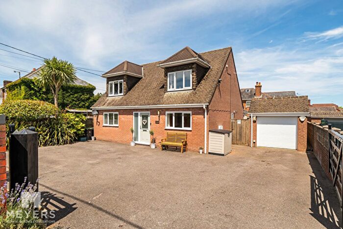 5 Bedroom Detached House For Sale In Blandford Road, Sturminster Marshall, BH21