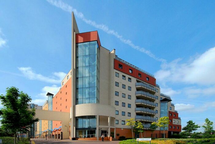 3 Bedroom Flat To Rent In Wards Wharf Approach, Silvertown, London, E16