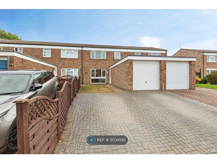 3 Bedroom Terraced House To Rent In Dunlin, Letchworth, SG6