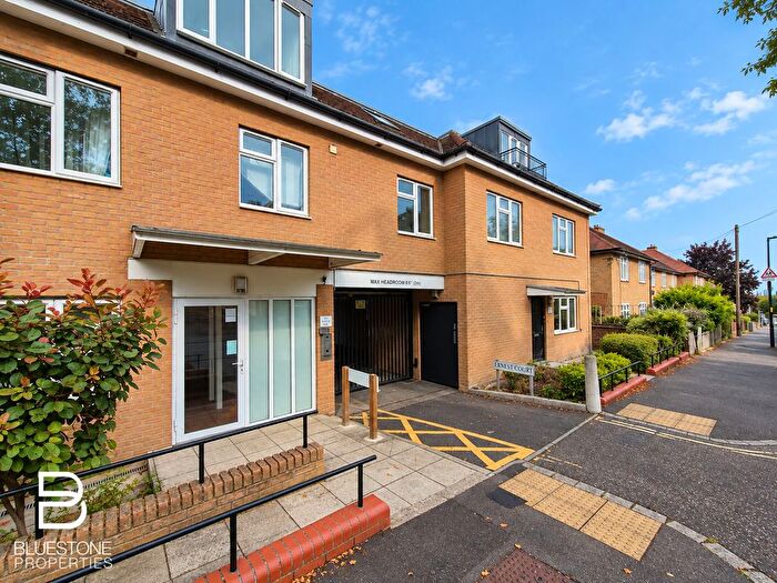 2 Bedroom Flat To Rent In Bowen Drive, Dulwich, SE21