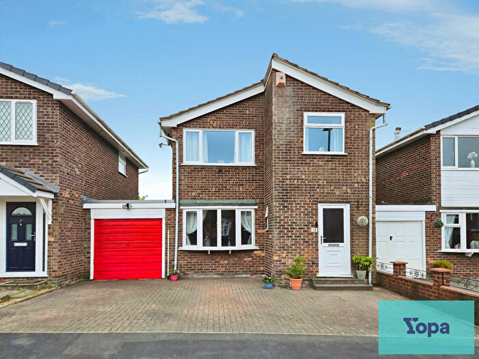 3 Bedroom Detached House For Sale In Westlands, Bignall End, Stoke-on-trent, ST7