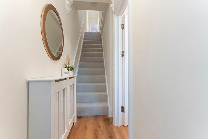 3 Bedroom Terraced House For Sale In Smeaton Road, Woodford Green, IG8