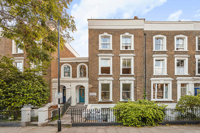 1 Bedroom Apartment For Sale In Crowland Terrace, London, N1