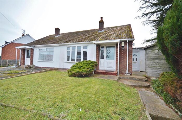 2 Bedroom Semi-Detached Bungalow For Sale In Viking Way, Holland-on-Sea, CO15