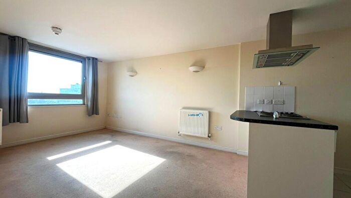 1 Bedroom Flat For Sale In Throwley Way, Sutton, SM1