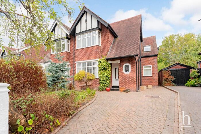 3 Bedroom Semi-Detached House For Sale In Gresford Avenue, Prenton, CH43