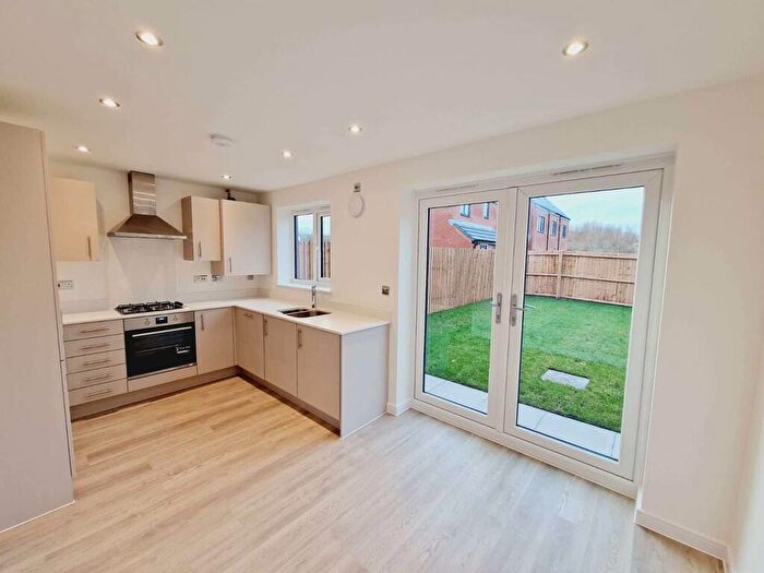 3 Bedroom Semi-Detached House To Rent In Meander Close, PR7