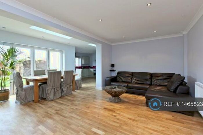 5 Bedroom Semi-Detached House To Rent In Rickman Crescent, Addlestone, KT15