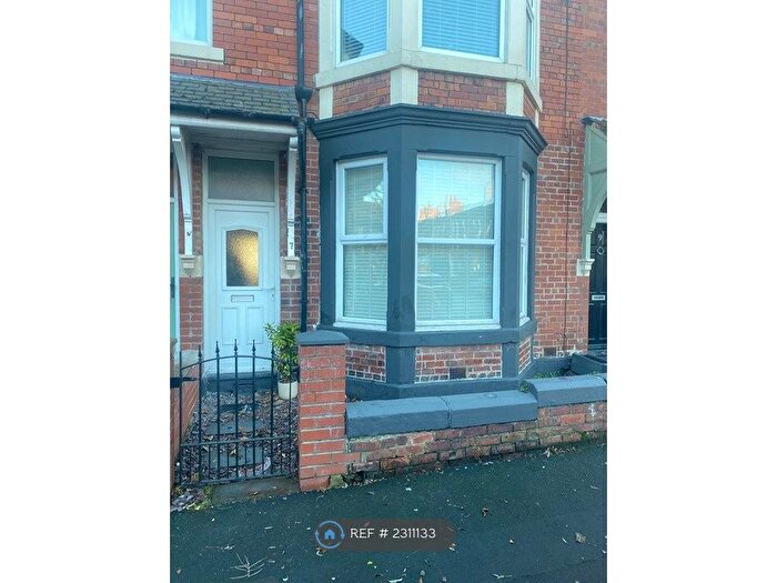 2 Bedroom Flat To Rent In Fontburn Terrace, North Shields, NE30