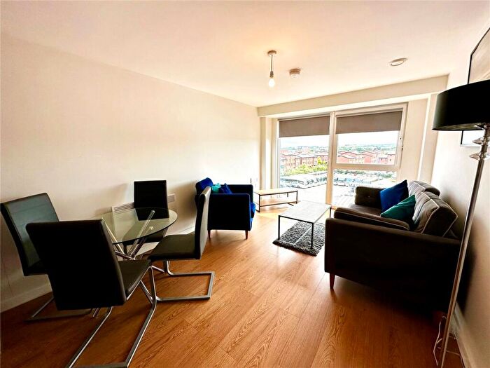 2 Bedroom Flat To Rent In Atkinson Street, Hunslet, Leeds, West Yorkshire, Uk, LS10