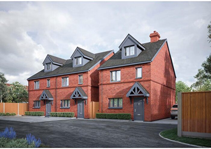 3 Bedroom Detached House For Sale In Ryefields Road, Stoke Prior, B60