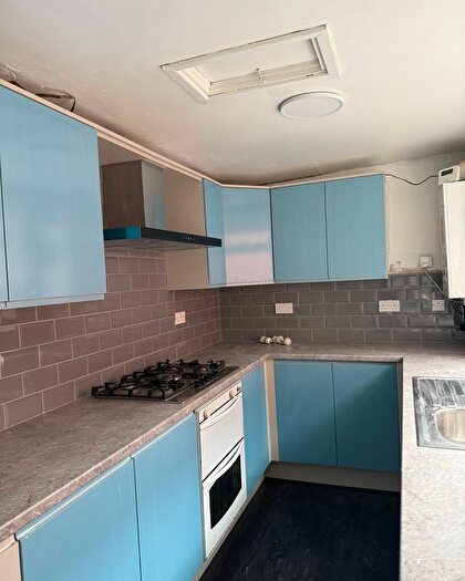 3 Bedroom Terraced House To Rent In Latimer Street, Oldham, OL4