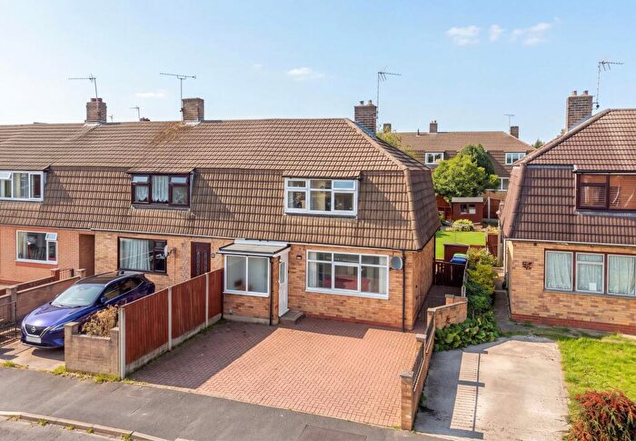 3 Bedroom Terraced House For Sale In Houldsworth Drive, Chesterfield, S41