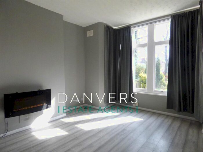 Studio To Rent In Narborough Road, Leicester, LE3