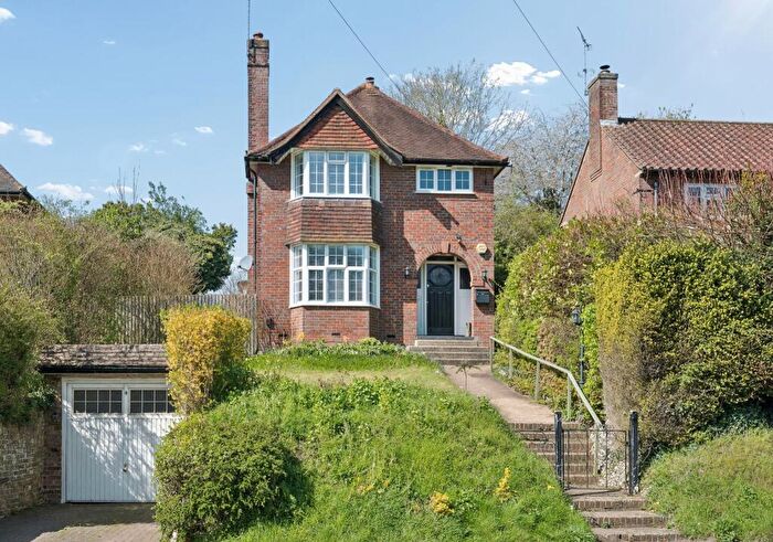 3 Bedroom Detached House For Sale In Station Road, Amersham, HP7