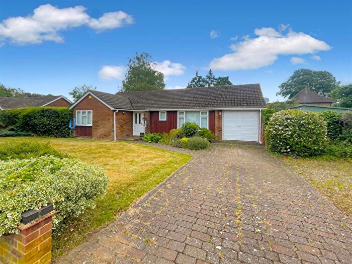 3 Bedroom Detached Bungalow For Sale In Westleigh Drive, Sonning Common, RG4