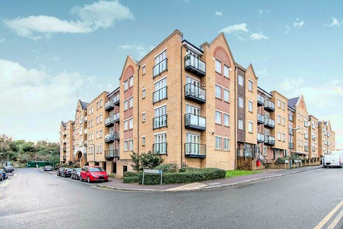 2 Bedroom Flat To Rent In Black Eagle Drive, Northfleet, Gravesend, Kent, DA11