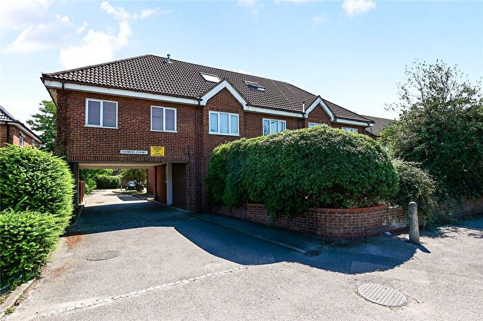 2 Bedroom Flat For Sale In Ashford, Surrey, TW15