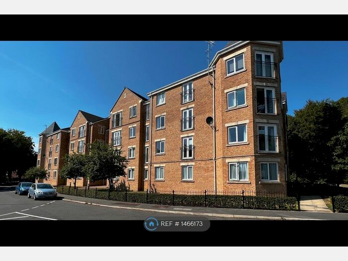 2 Bedroom Flat To Rent In Ash Court, Leeds, LS14