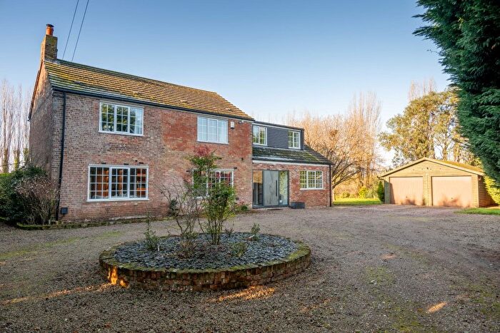 4 Bedroom Detached House For Sale In Pius Drove, Upwell, Wisbech, PE14