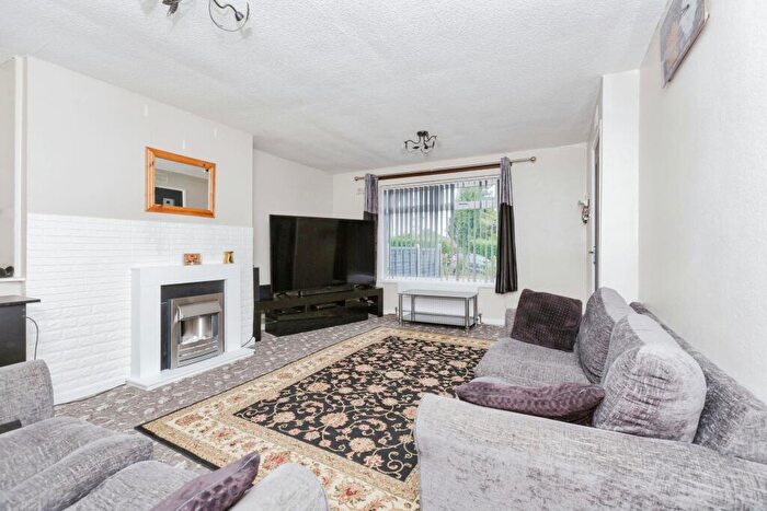 3 Bedroom Terraced House For Sale In Roborough Green, Leicester, Leicestershire, LE5
