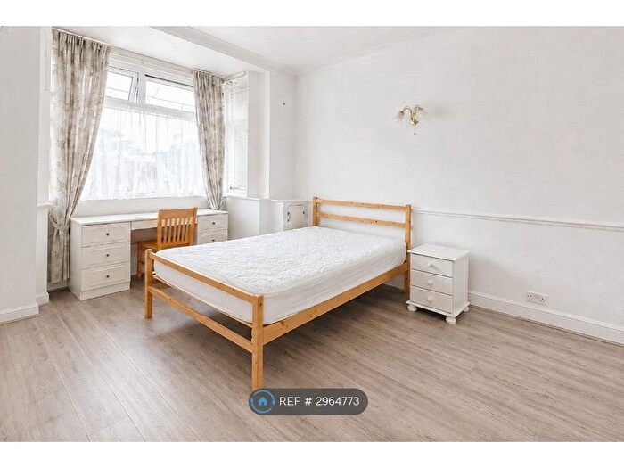 4 Bedroom Terraced House To Rent In Thorncroft Road, Portsmouth, PO1