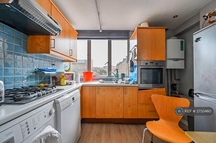 2 Bedroom Maisonette To Rent In Lister House, London, E1