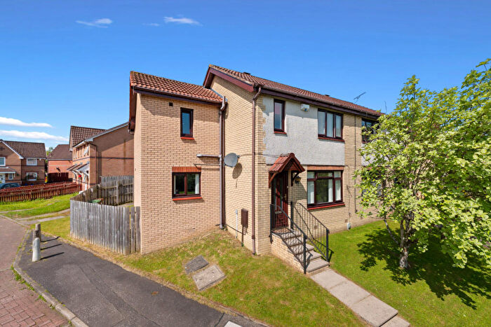 4 Bedroom Semi-Detached House For Sale In Bellflower Avenue, Darnley, G53